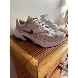 Women's Nike size 5